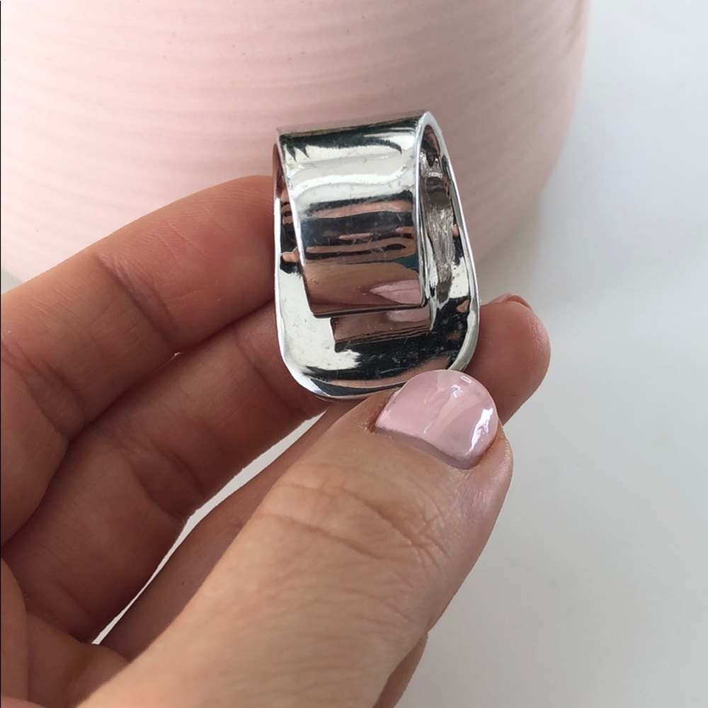 Silver Ring - Picture 4 of 4